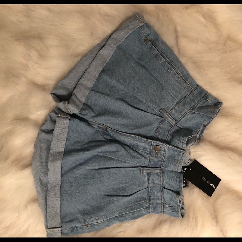 Cute high waist shorts